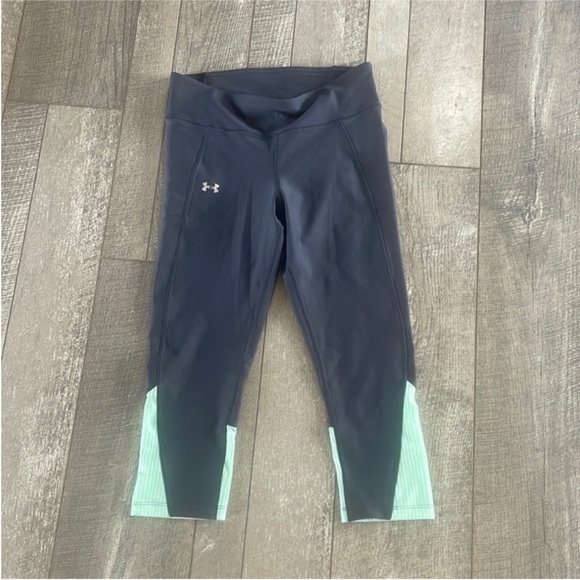 Under Armour Size Small High-Waisted Athletic Activewear Leggings. - Picture 3 of 5